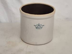 lot 5 image: 2 Gallon Crown Crock
