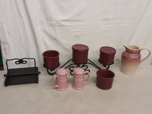 lot 38 image: Longaberger Pottery With Stand