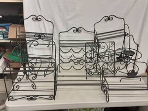 lot 40 image: Lot Of Longaberger Stands, Cook Book Rack, Plate Caddies, Wall Shelves