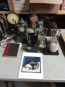 lot 44 image: Lot Of Home Decor