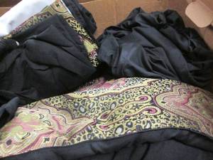 lot 48 image: Apollo 21-Piece Bed Set Queen open ...