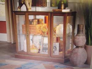 lot 81 image: Felicity Lighted Curio open box Ret...