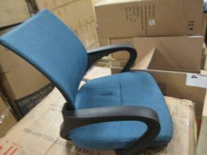 lot 113 image: Bright Office Chair open box, damag...
