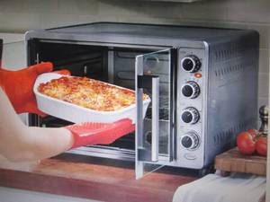 lot 143 image: Ginnys Double-Door Toaster Oven wi...