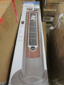 lot 178 image: Lasko 42 Wind Curve Tower Fan open...