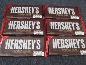 lot 286 image: 6- 4.25 oz Bars Hersheys Special D...