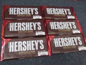 lot 290 image: 6- 4.25 oz Bars Hersheys Special D...