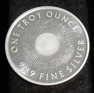 lot 07 image: 1 TROY OZ. .999 FINE SILVER SUNSHINE MINT