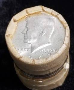 lot 05-A image: 1969-D BU-UNC ROLL OF 40% SILVER KENNEDY HALF DOLLARS (20 COINS)