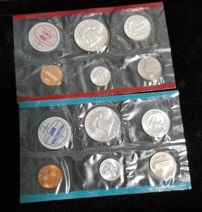 lot 38-A image: 1963 US P & D MINT SET IN ORIGINAL GOVT PACKAGING (10 COINS)