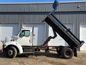 1997 Ford Louisville Dump Truck