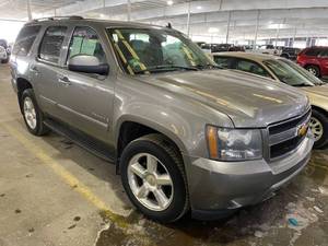 lot 14 image: 2007 Chevrolet Tahoe LTZ 4x4...NEWER MOTOR & TRANS