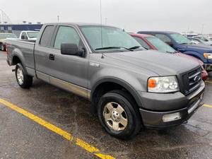 lot 18 image: 2004 Ford F-150 XLT 4x4