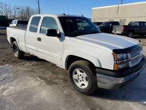 lot 22 image: 2004 Chevrolet Silverado 1500 4x4