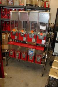 lot 153 image: Bulk Candy & Sticker 9-Head Dispenser Cart $.25$.50$1.00