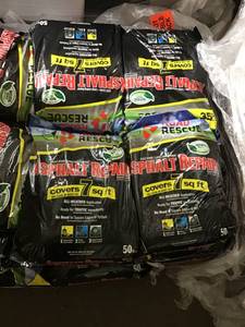 lot 35 image: Pallet with 18  Road Rescue AP-50 Asphalt Patch Repair bags