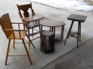 lot 4 image: Group of Furniture...