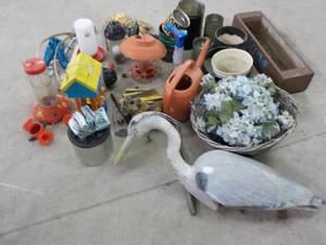 lot 56 image: Outdoor and garden lot...