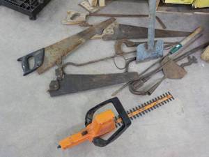 lot 65 image: Vintage saws and more...