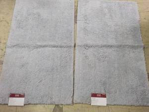 lot 75 image: Set of 2 Home Decorators Collection...