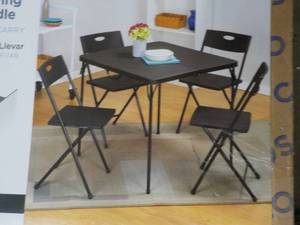 lot 91 image: Cosco 5 piece Set-Resin 34 fold in...