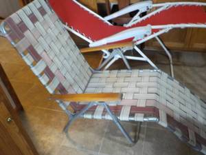 lot 129 image: 2 Lounge Chairs...