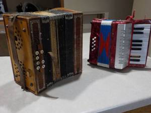 lot 153 image: Vintage Concertina and Childs Acco...