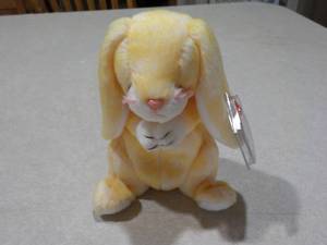 lot 160 image: New Ty 2000 Beanie Bunny never out...