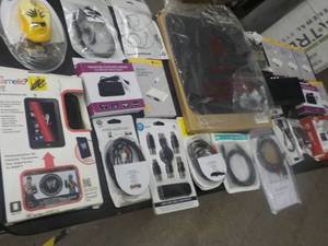 lot 203 image: Electronic Accessories...