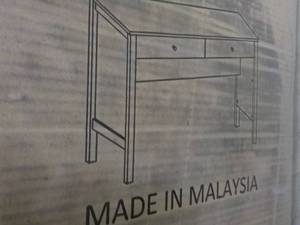 lot 298 image: Desk made in Malaysia needs assemb...