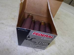 lot 8 image: Federal 10 Gauge 3 12 BBB Steel Shot  21 Shells Box Shotgun Shells