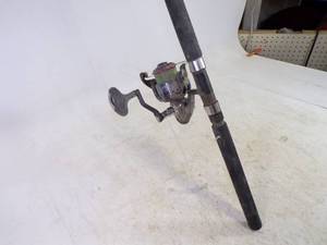 lot 19 image: Heavy Duty Rod and reel