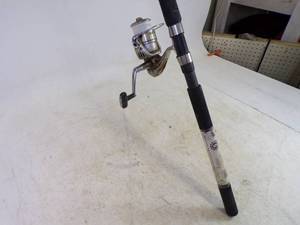 lot 20 image: Heavy Duty Rod and reel