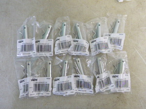 lot 40 image: 12 Valley Hitch Pin Kits