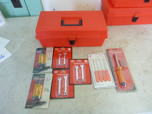 lot 106 image: Toolbox with Tools