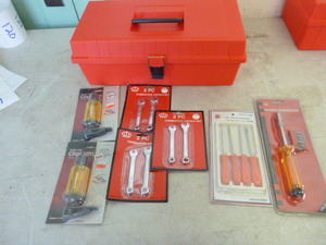 lot 107 image: Toolbox with Tools