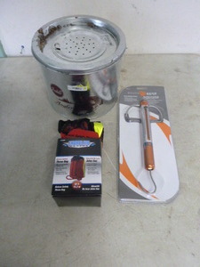 lot 152 image: Fishing Items