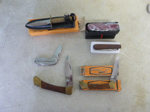 lot 170 image: 7 Pocket Knives