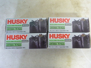 lot 176 image: 4 Boxes of Husky 39 Gallon Lawn Bags
