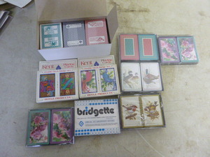 lot 189 image: 28 Decks of Playing Cards