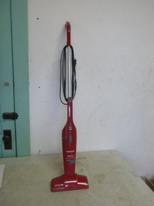 lot 207 image: Bissell 3 Way Bagless Vacuum