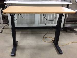 lot 28 image: WOW $$$ Steelcase&nbspVL2 Series POWER SIT TO STANDING EXECUTIVE WORKSTATION DESK - WORKING CONDITION 