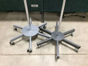 lot 55 image: Two Hook & Four Hook IV Poles - Excellent Condition