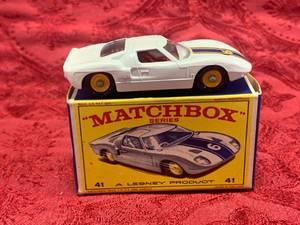 lot 25 image: Vintage Lesney Matchbox w Box #41 Ford GT Racing Car