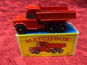 lot 29 image: Vintage Lesney Matchbox w Box #48 Dodge Dumper Truck