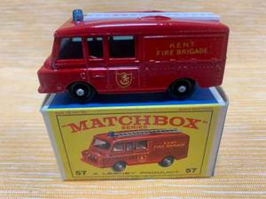 lot 36 image: Vintage Lesney Matchbox w Box #57 Land Rover Fire Truck