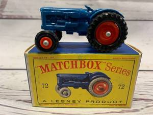 lot 47 image: Vintage Lesney Matchbox w Box #72 Fordson Tractor