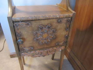 lot 360 image: Vintage Smoking Stand