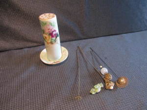 lot 400 image: Hat Pins & Holders