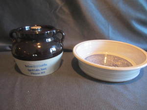 lot 408 image: Bean Crock, Nut Dish